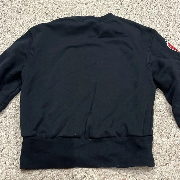 Nike Fresh From Strawberry Graphic Sweatshirt Embroidered Cropped Crew Neck XS - Picture 9 of 9